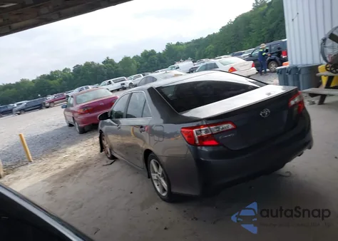 2014 Toyota Camry Se z USA, uszkodzony, nr VIN 4T1BF1FK4EU352371